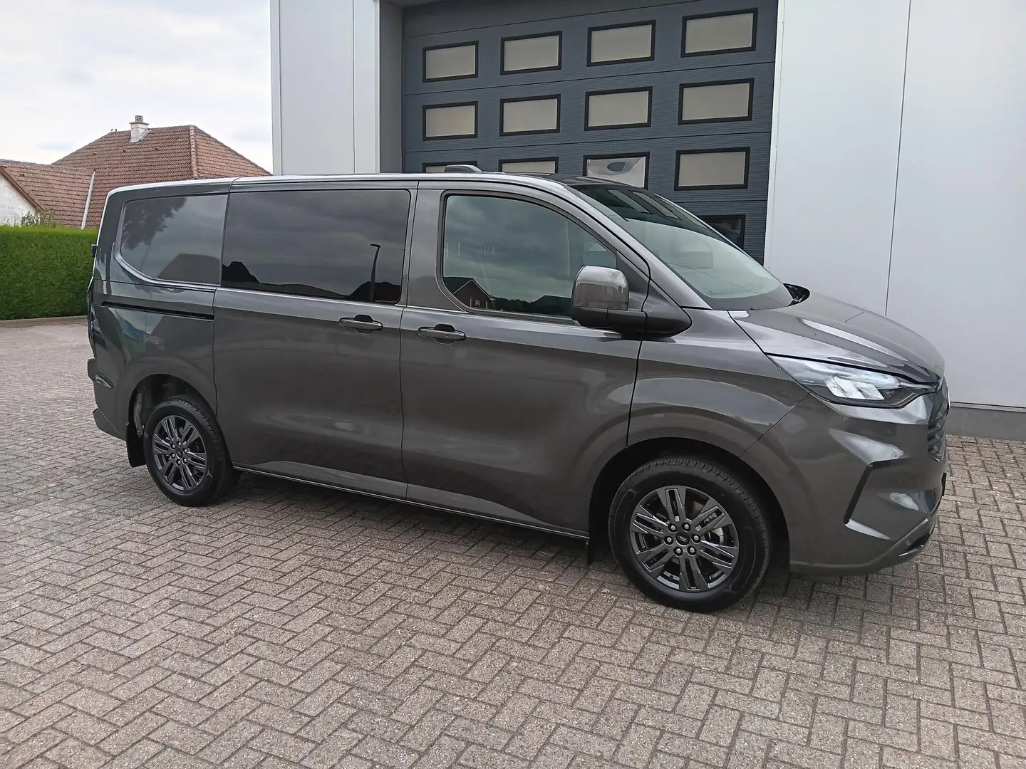 Ford Transit Custom 6PL lim. L1 320S inklapbare trekhaak 39.990ex btw Grijs - 2