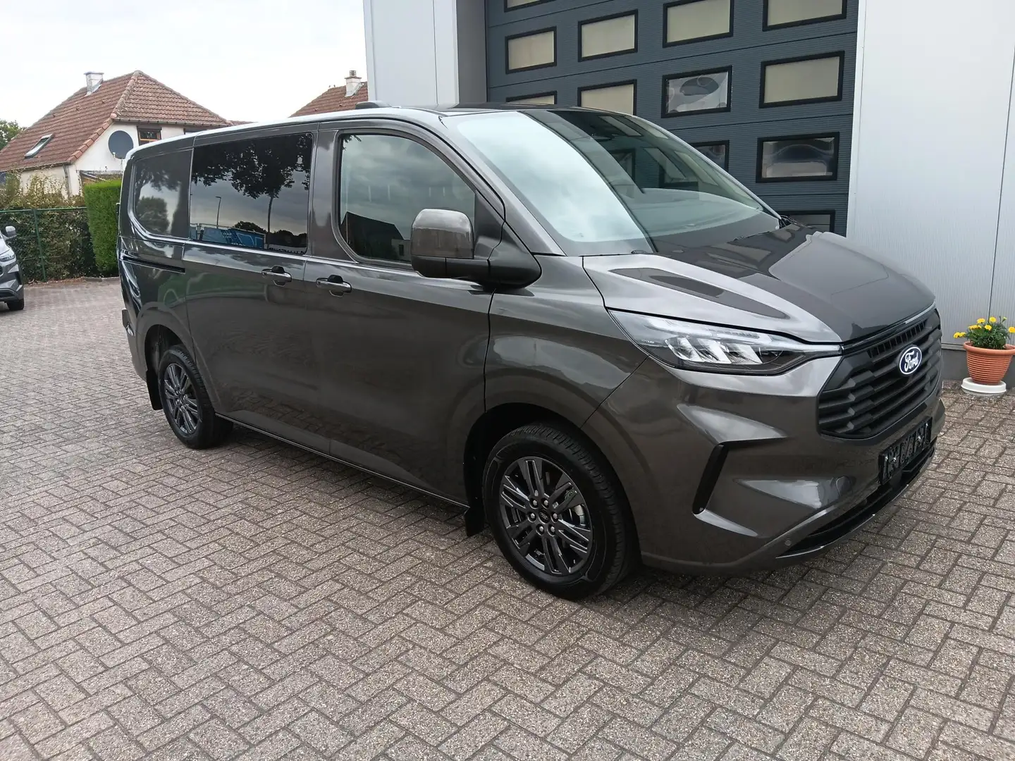 Ford Transit Custom 6PL lim. L1 320S inklapbare trekhaak 39.990ex btw Grijs - 1