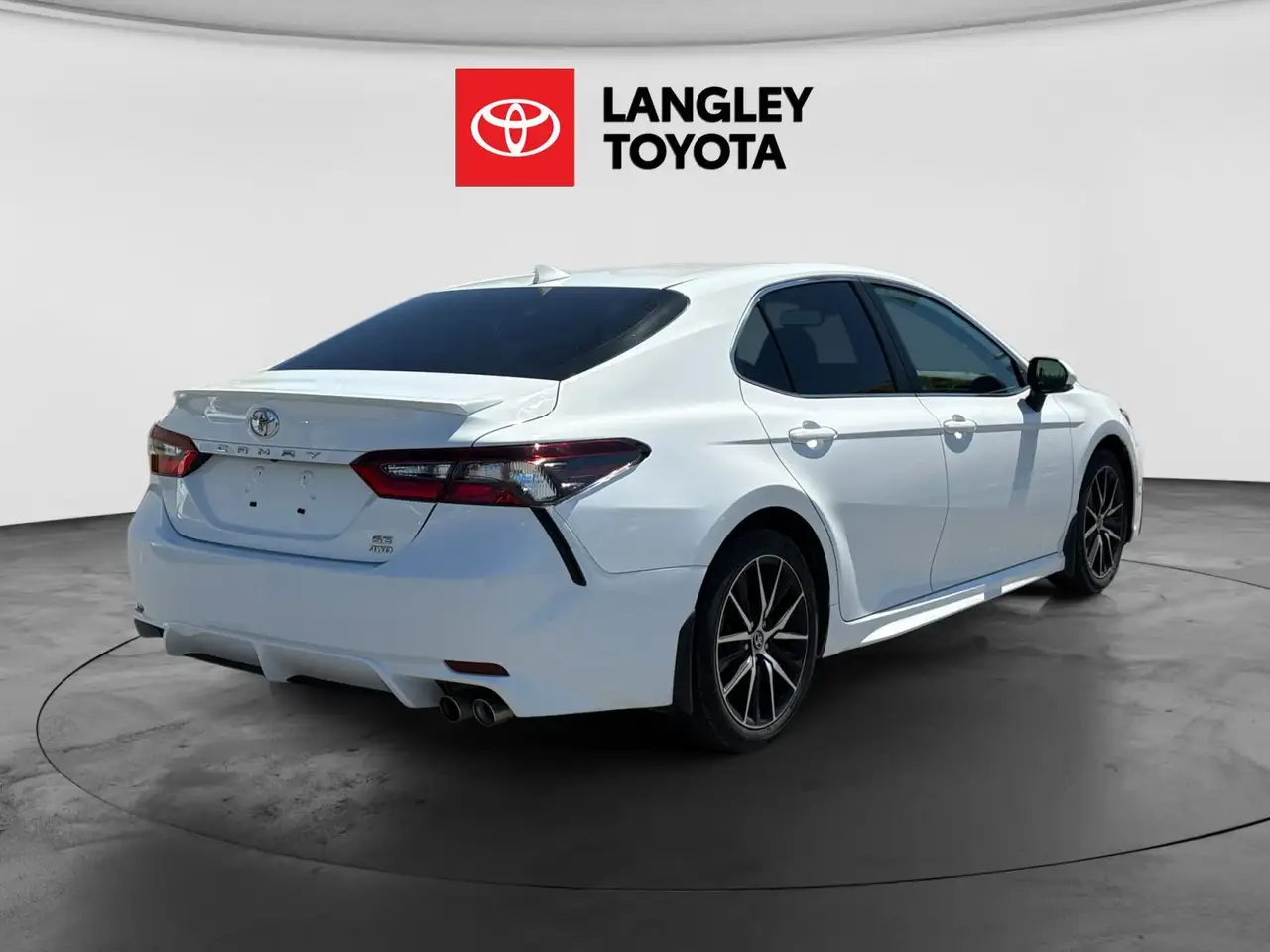 Toyota Camry снимка Toyota Camry