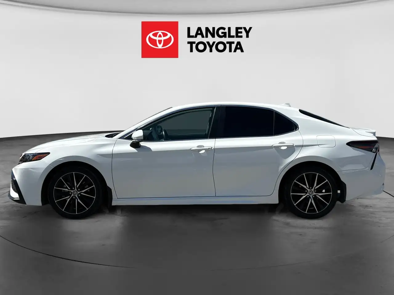 Toyota Camry снимка Toyota Camry