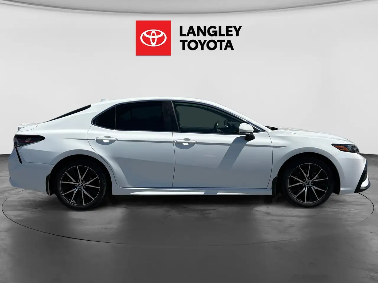 Toyota Camry снимка Toyota Camry