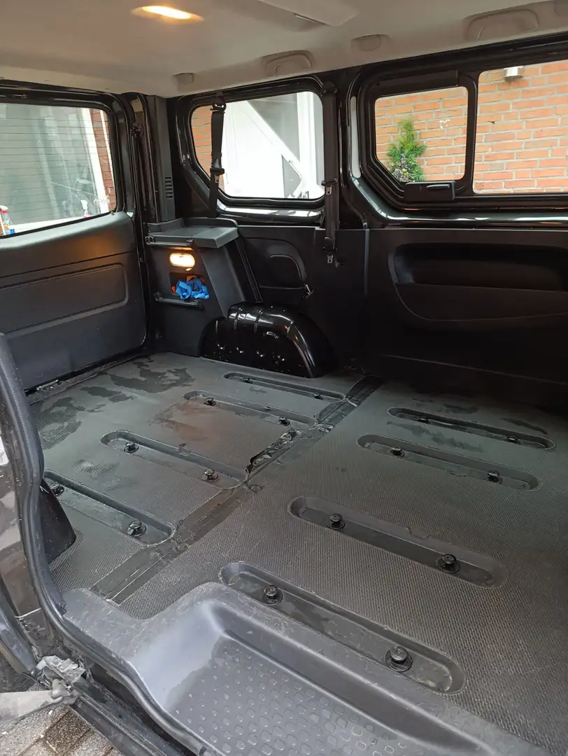 Renault Trafic ENERGY dCi 125 Combi Authentique Schwarz - 2