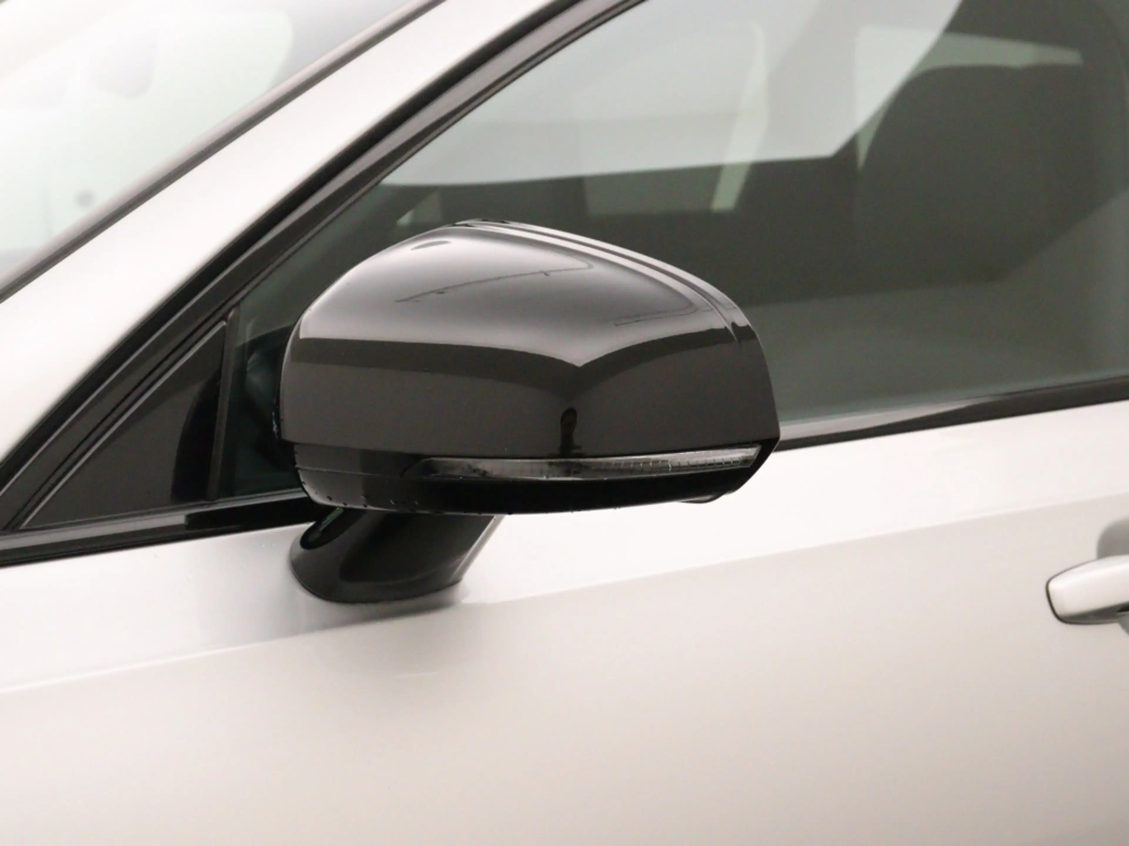 Volvo V90 B4 AUT(8) R-DESIGN SCHUIFDAK 20INCH HARMAN KARDON — photo 9