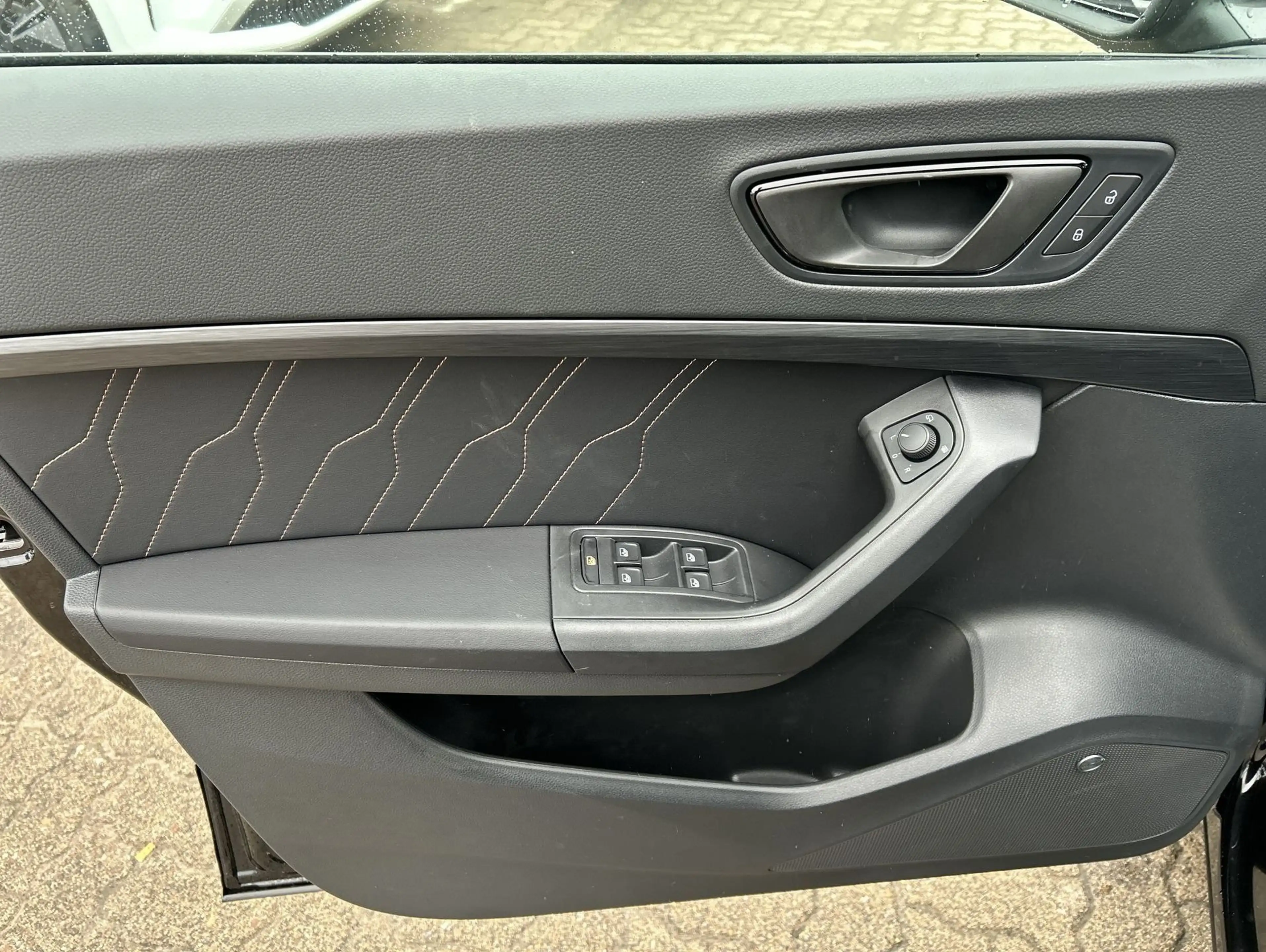 CUPRA Ateca 1.5 TSI Pano ACC LED Navi Pano RFK Sitzh — photo 14