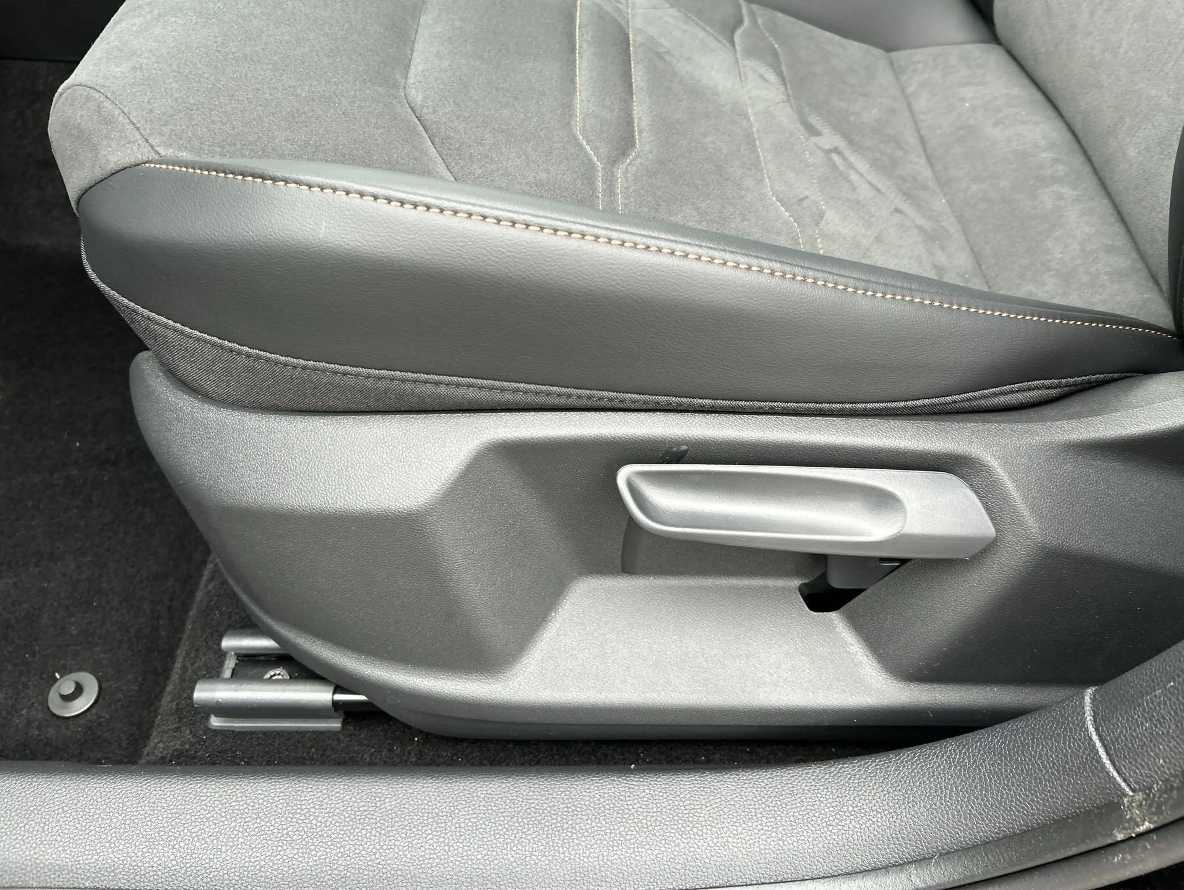 CUPRA Ateca 1.5 TSI Pano ACC LED Navi Pano RFK Sitzh — photo 13