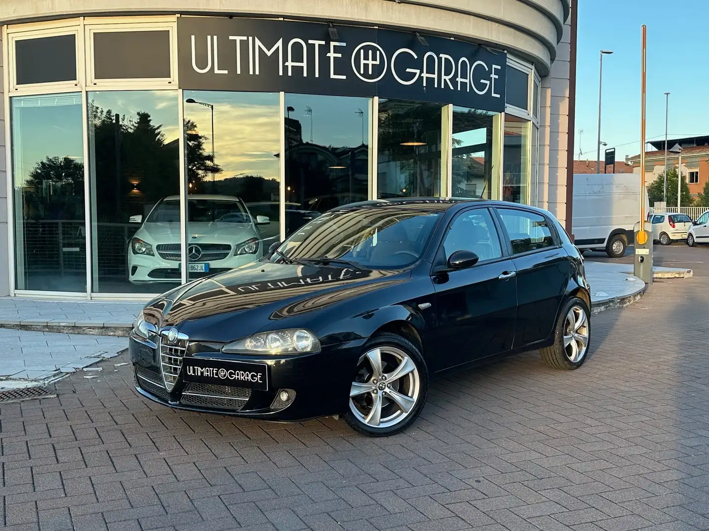 Alfa Romeo 147 5p 1.9 jtd Distinctive 120cv *cerchi GTA Nero - 1