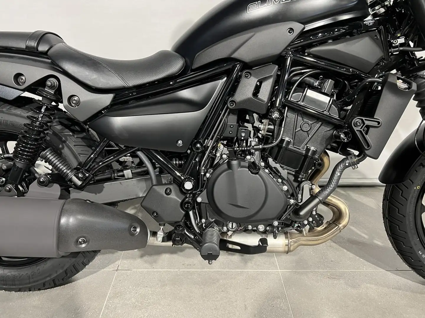 Kawasaki Eliminator 500 SE Black - 2