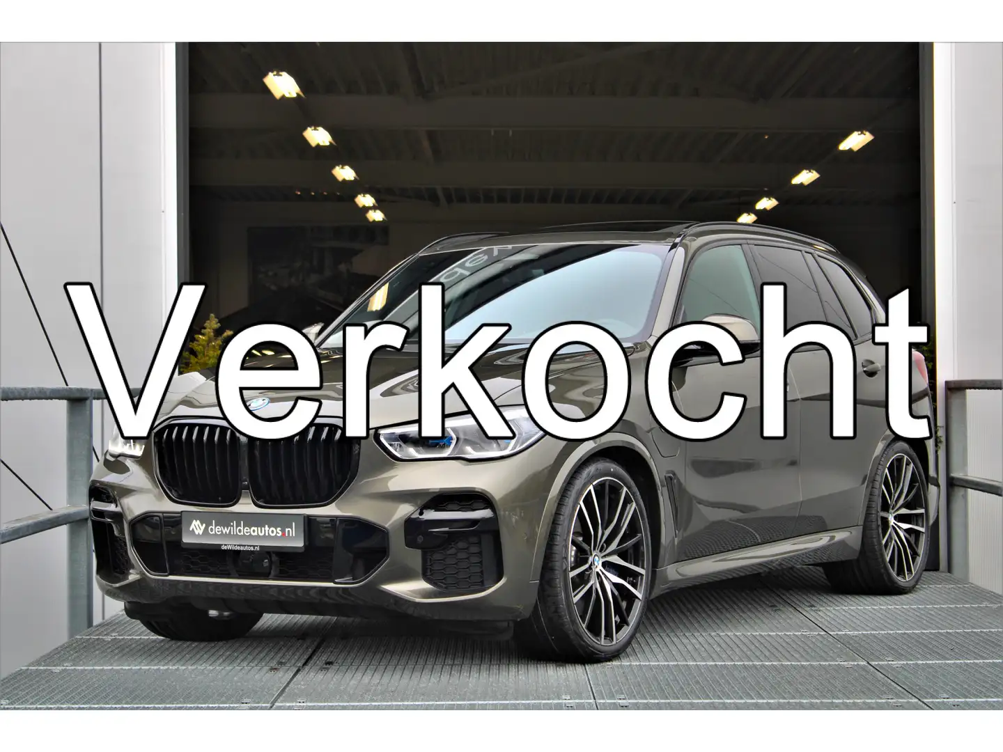 BMW X5 xDrive45e M-sport 394pk Pano Trekhaak SkyLounge 4- Groen - 1