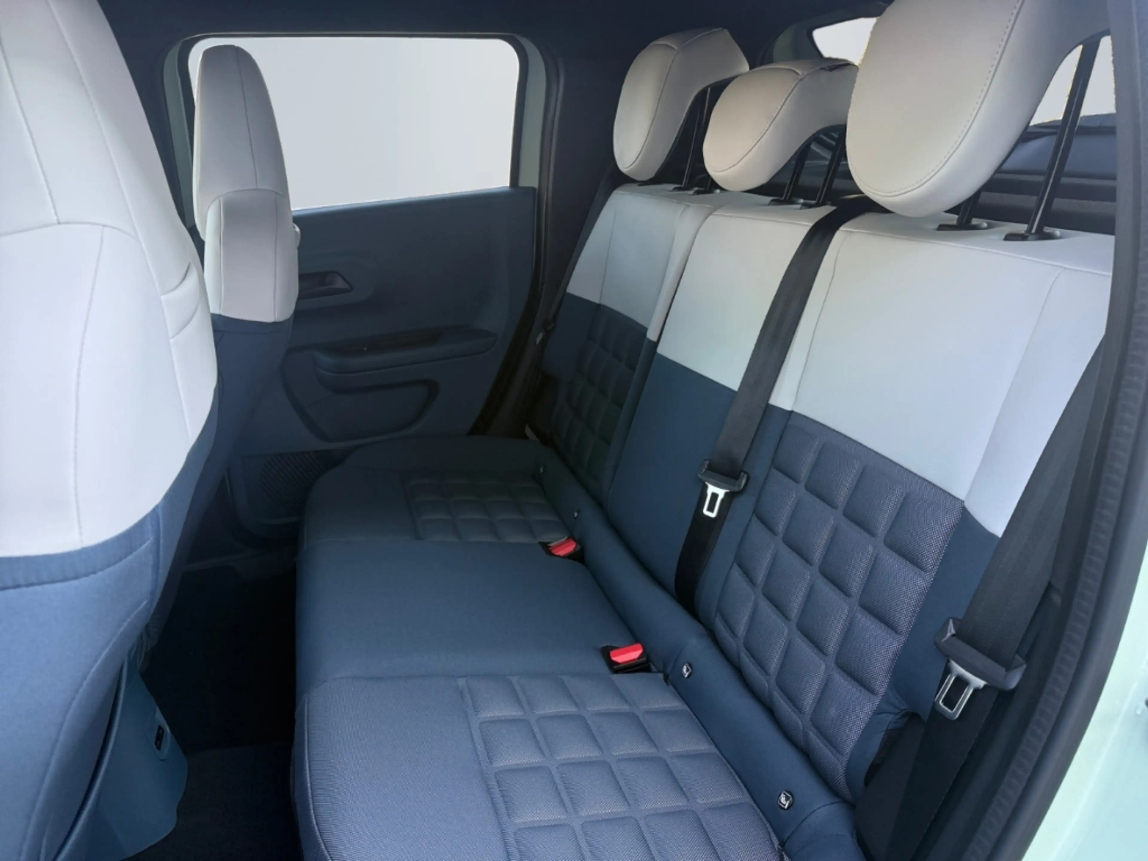 Fiat Grande Panda La Prima Navi Digitales Cockpit LED ACC Apple CarP — photo 13
