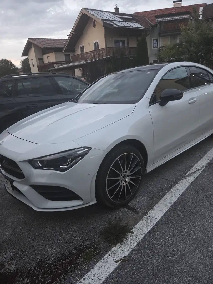 Mercedes-Benz CLA 250 250e PHEV Aut. - 1