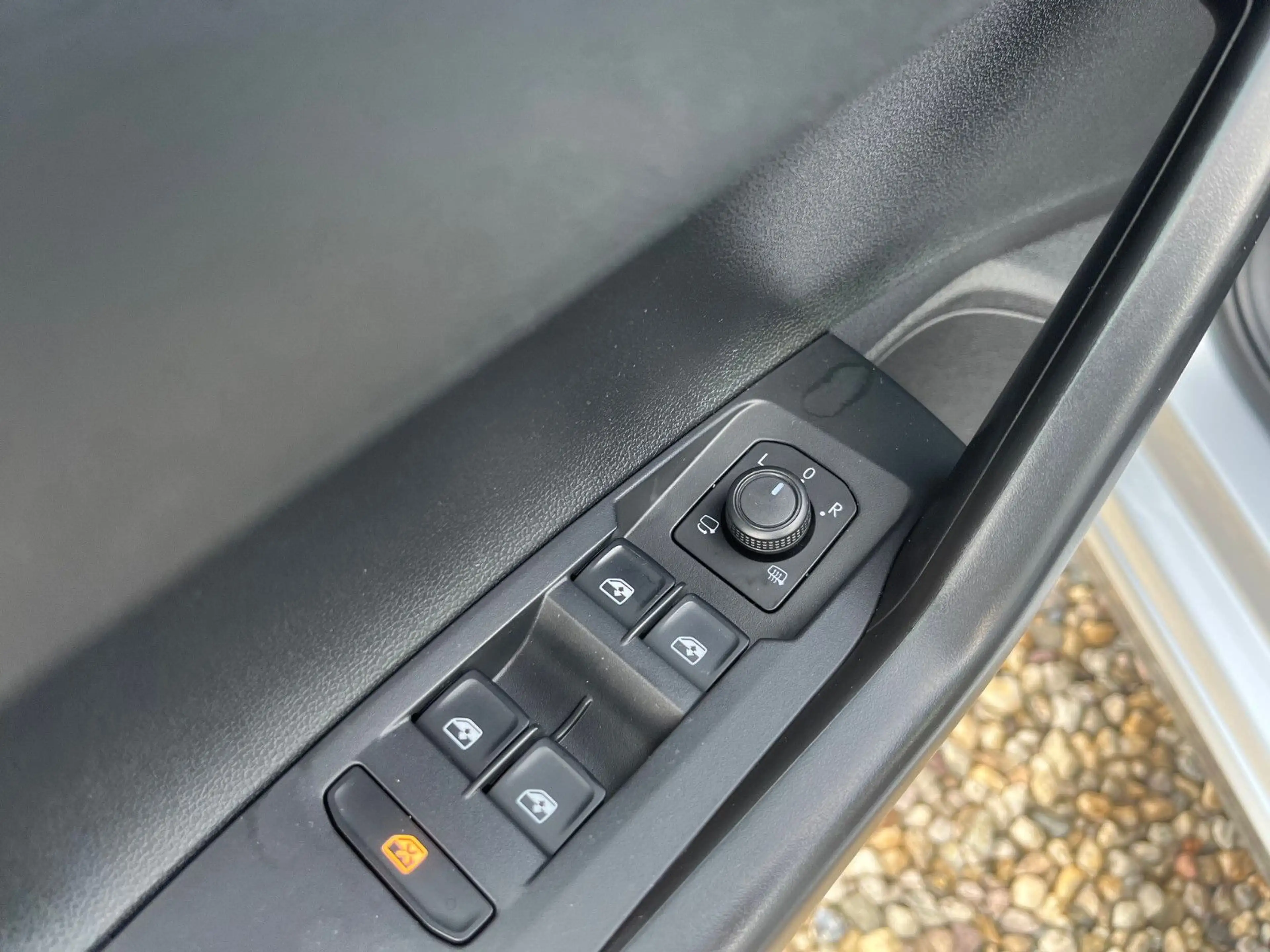 Volkswagen Polo VI Life mit LED+PDC+Navi — photo 14