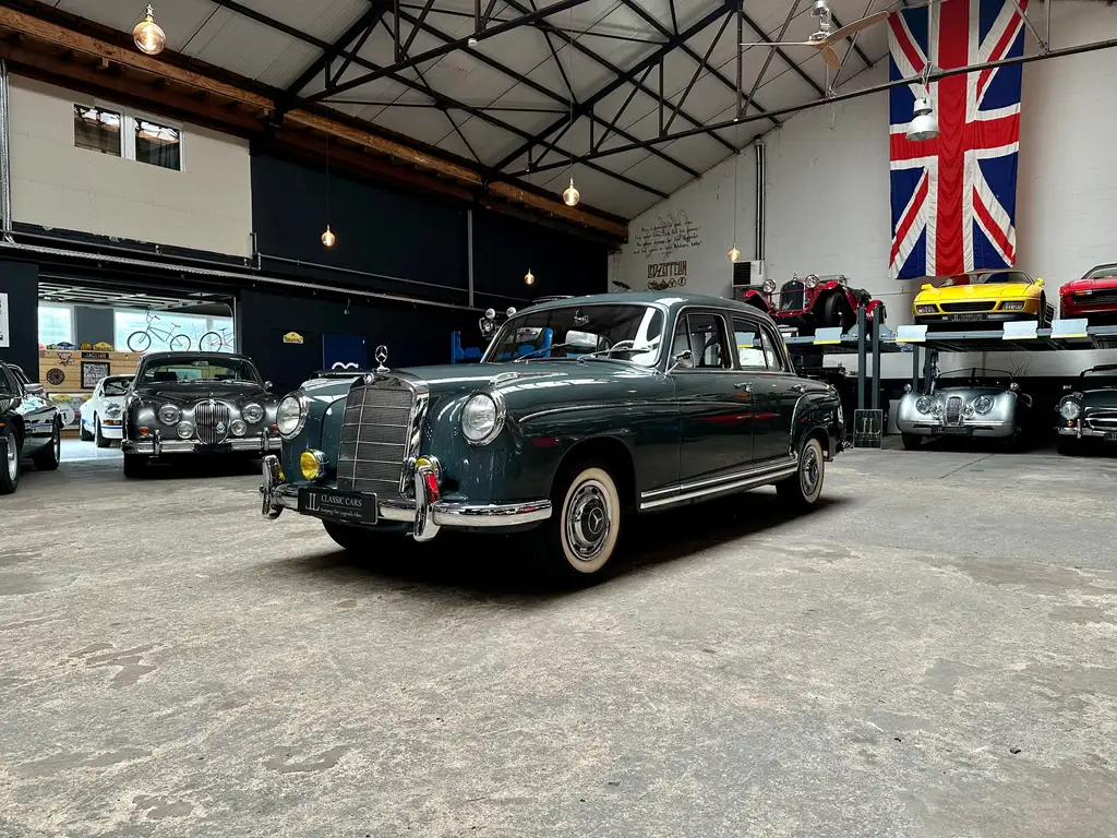 Mercedes-Benz 220 1958 из Европы — купить под ключ