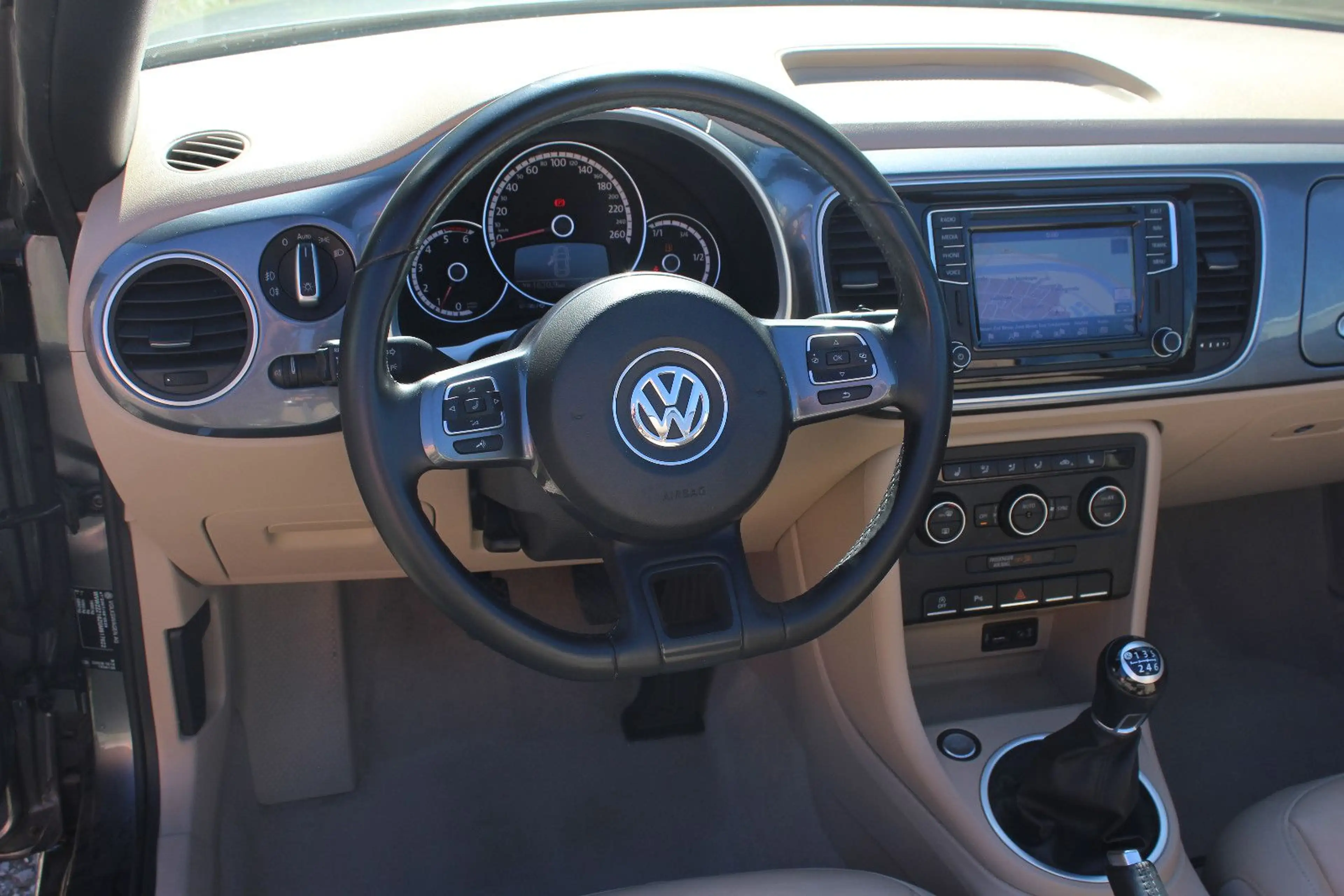 Volkswagen Beetle Cabriolet Design BMT — photo 10