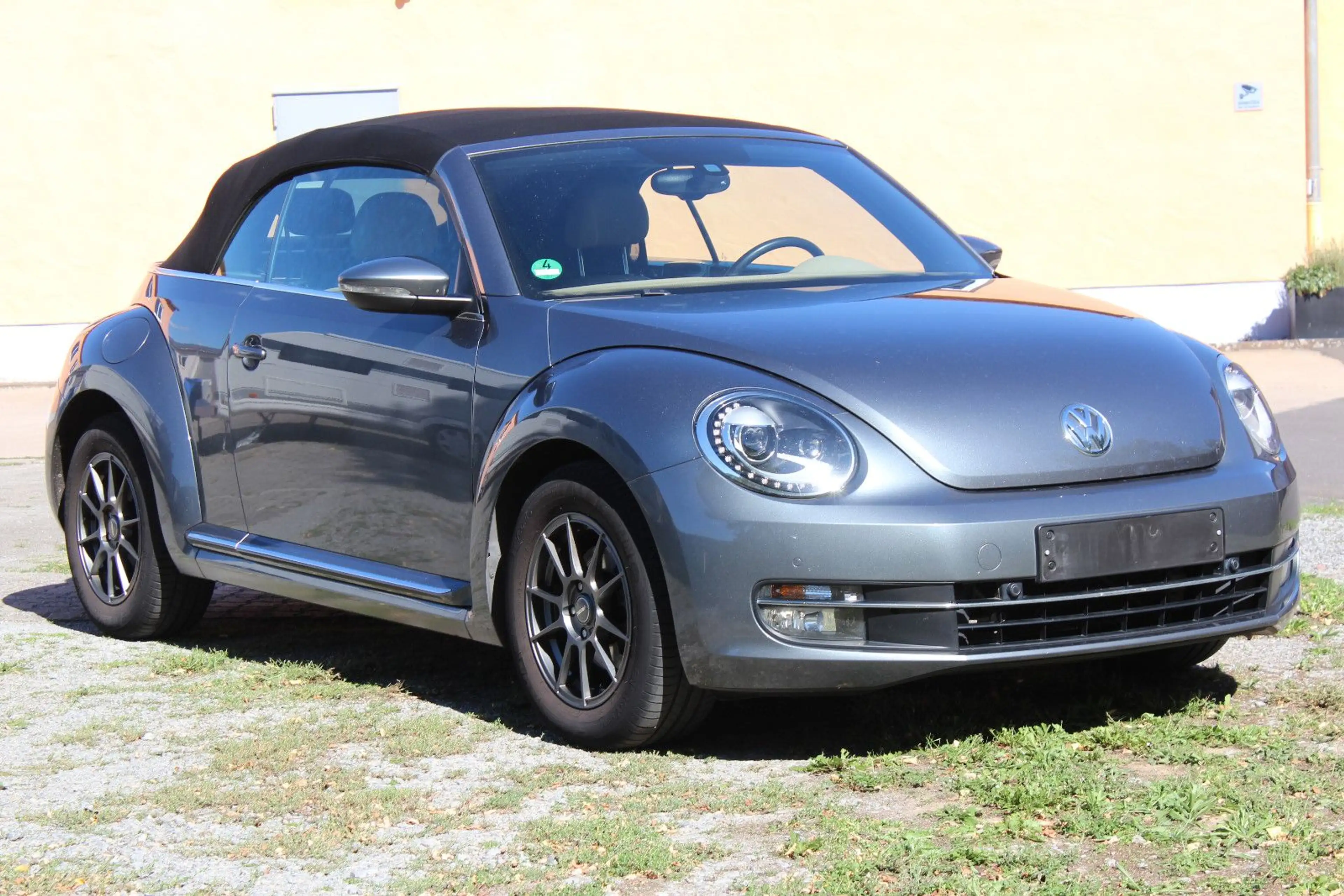 Volkswagen Beetle Cabriolet Design BMT — photo 3