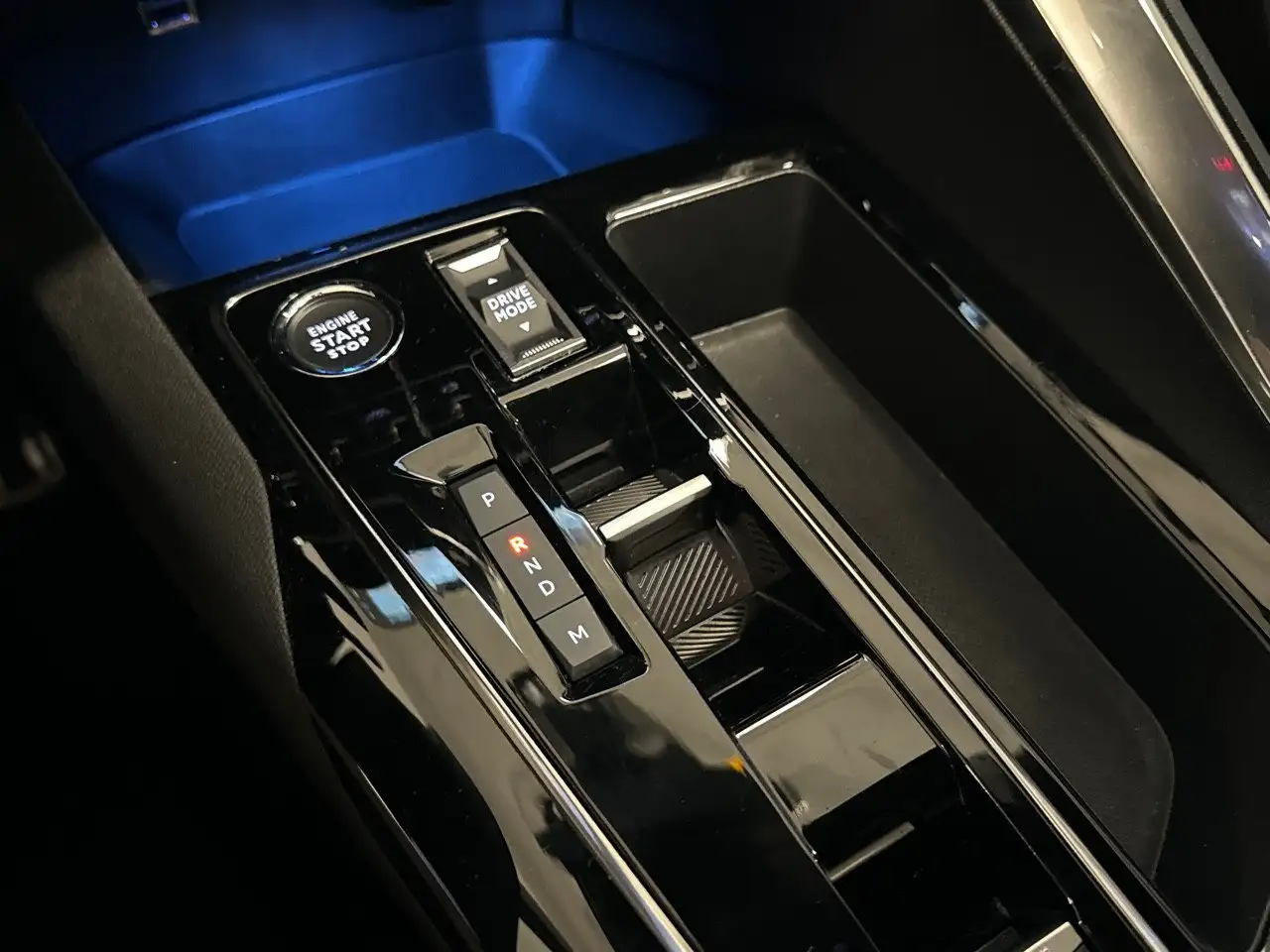 Peugeot 3008 BlueHDI 130 S&S EAT8 GT aut., миниатюра 16