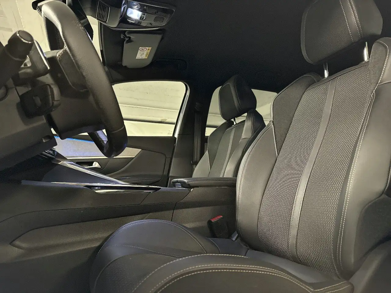 Peugeot 3008 BlueHDI 130 S&S EAT8 GT aut., миниатюра 9