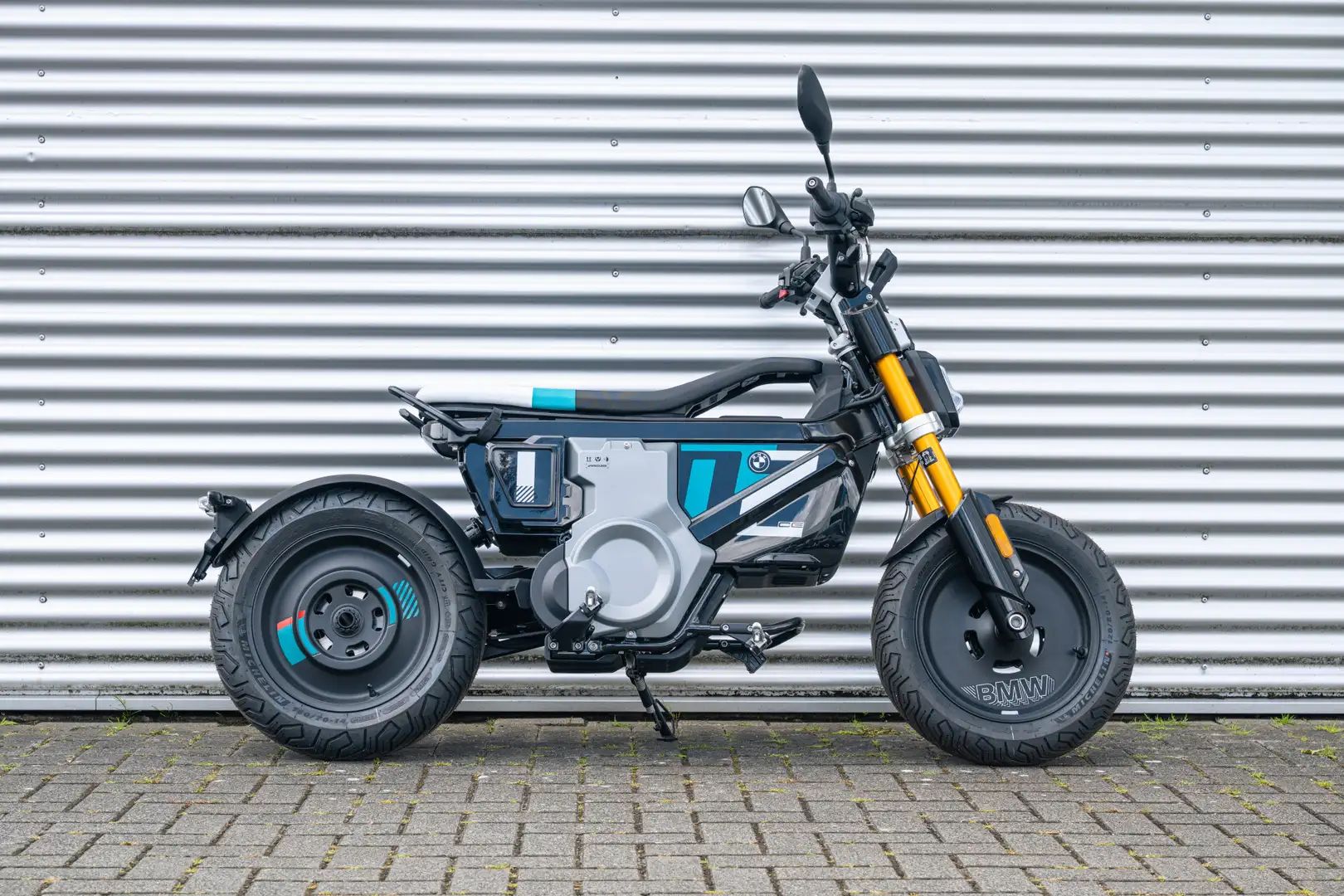 BMW CE 02 Fekete - 2