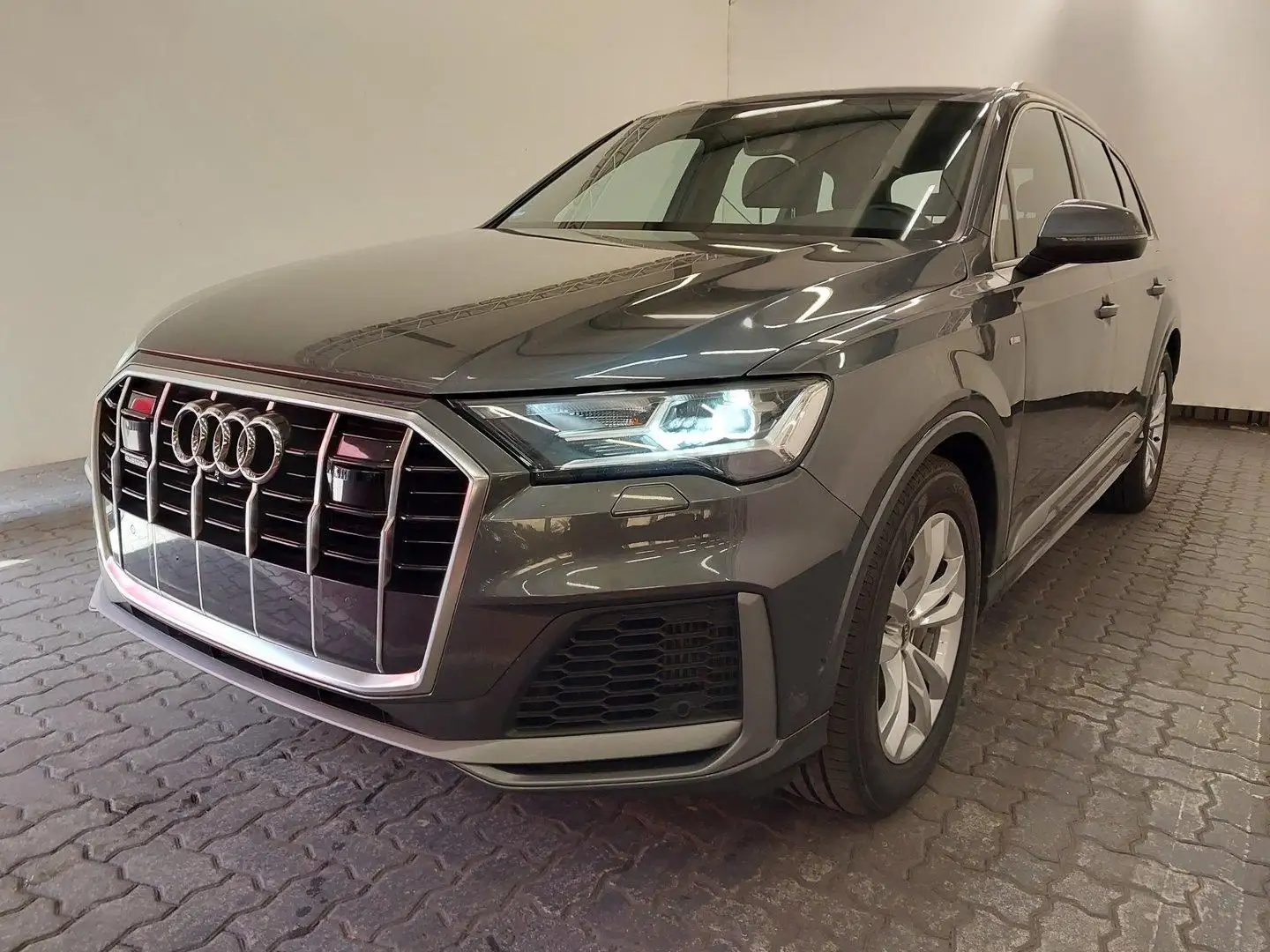 Audi Q7 55 TFSIe Q. S LINE LUFT AHK ACC VIRTUAL DSP Grijs - 1