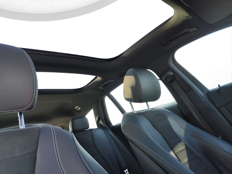 Mercedes-Benz E 300 de 4Matic AMG Line Pano AHK Luft Burmester — photo 13