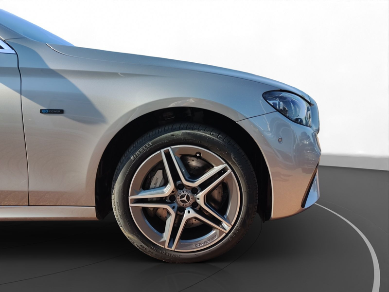 Mercedes-Benz E 300 de 4Matic AMG Line Pano AHK Luft Burmester — photo 14