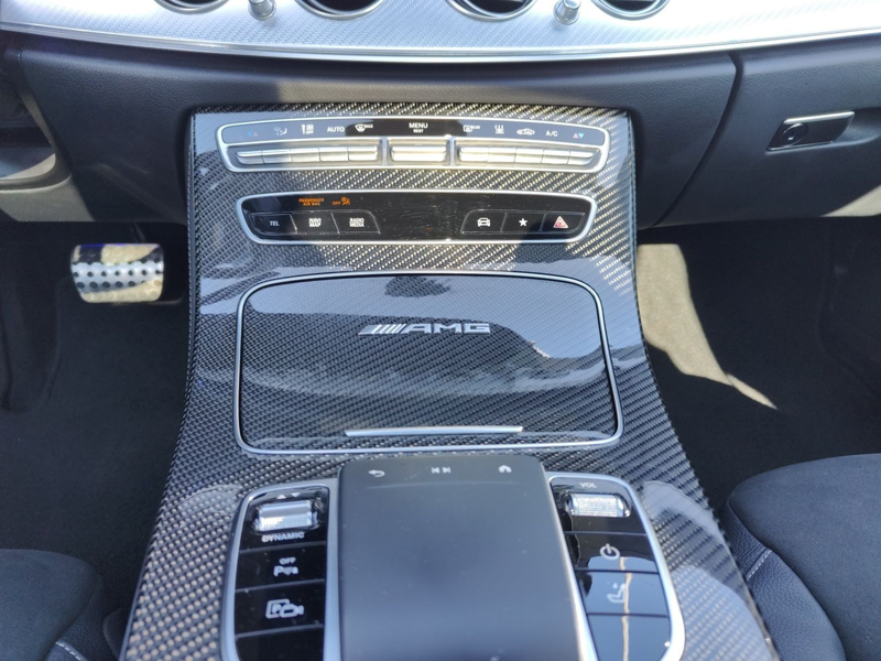 Mercedes-Benz E 300 de 4Matic AMG Line Pano AHK Luft Burmester — photo 6