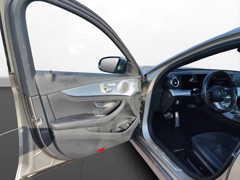 Mercedes-Benz E 300 de 4Matic AMG Line Pano AHK Luft Burmester — photo 3
