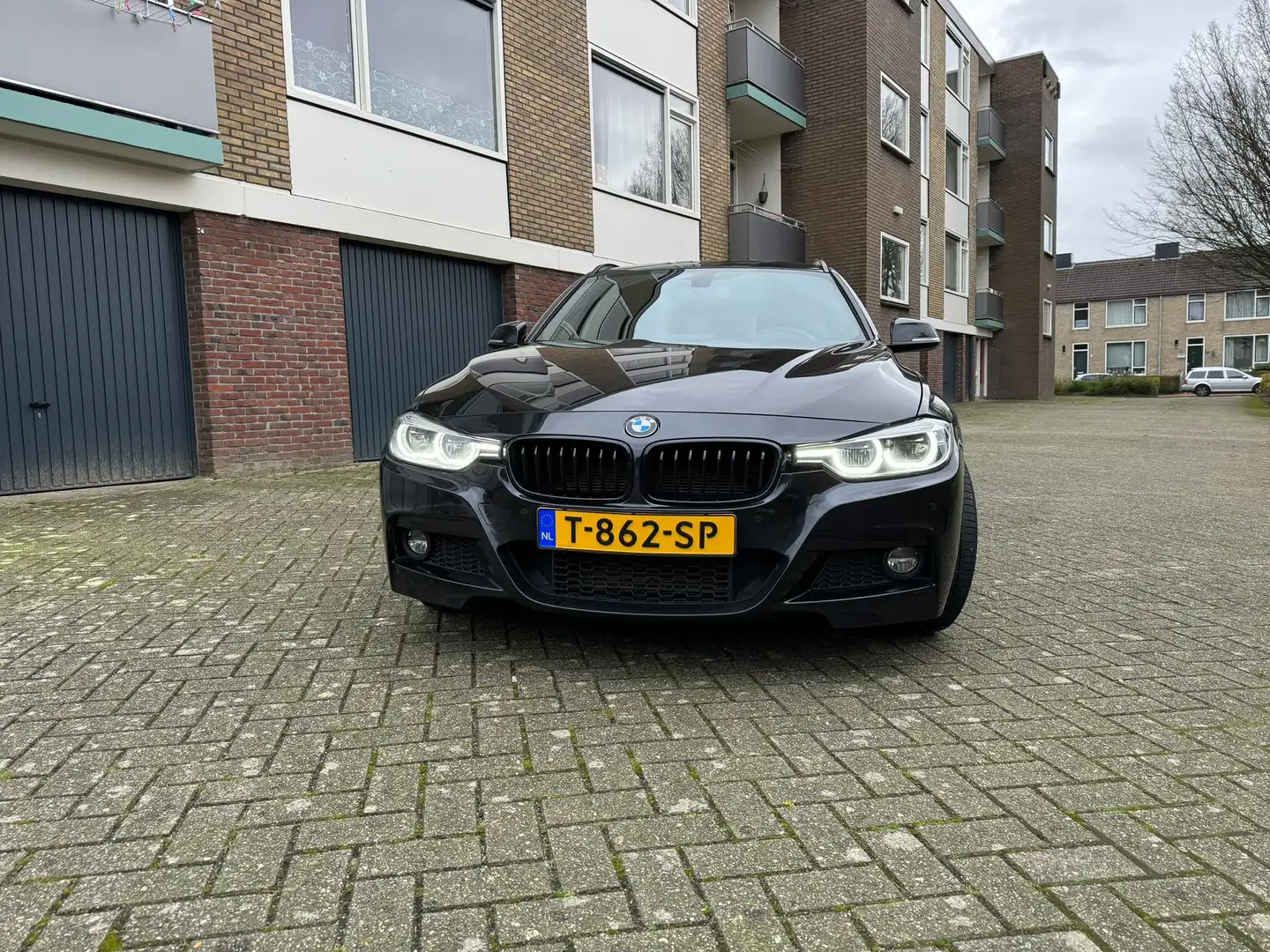 BMW 320 d M Sport Zwart - 1