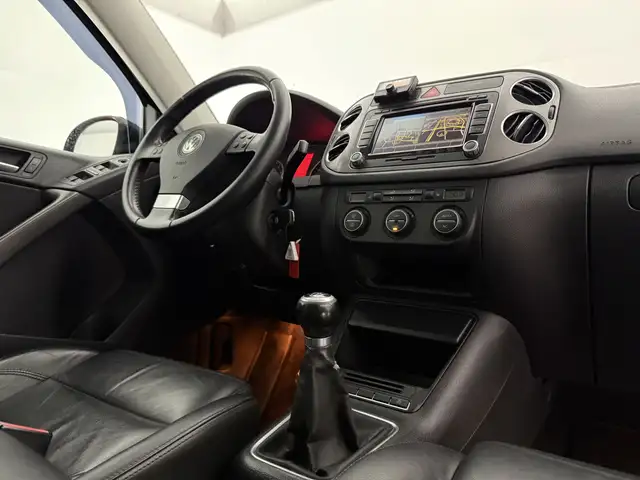 Volkswagen Tiguan view 20