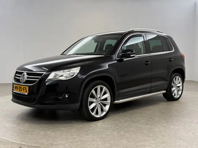 Volkswagen Tiguan view 5