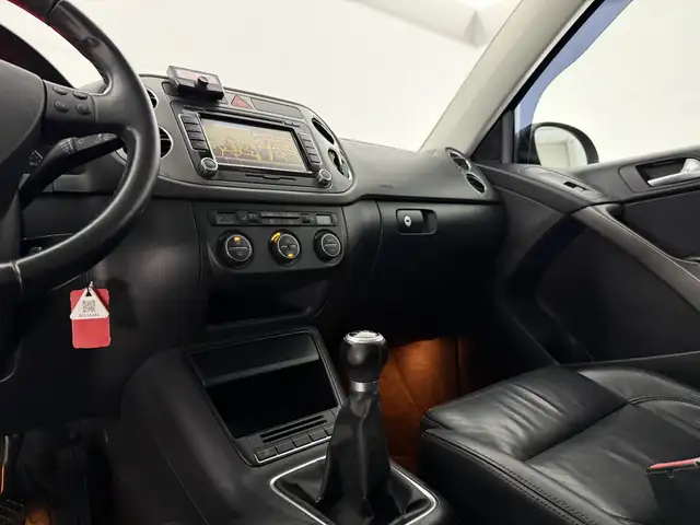 Volkswagen Tiguan view 21