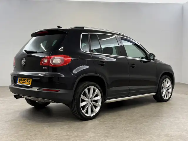 Volkswagen Tiguan view 10