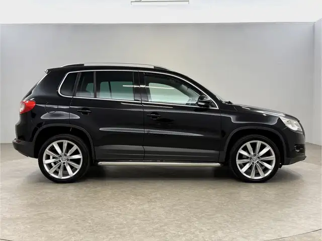 Volkswagen Tiguan view 8