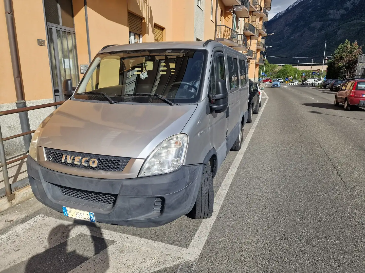 Iveco Daily Daily 9 posti combi 132.000 km Gris - 1