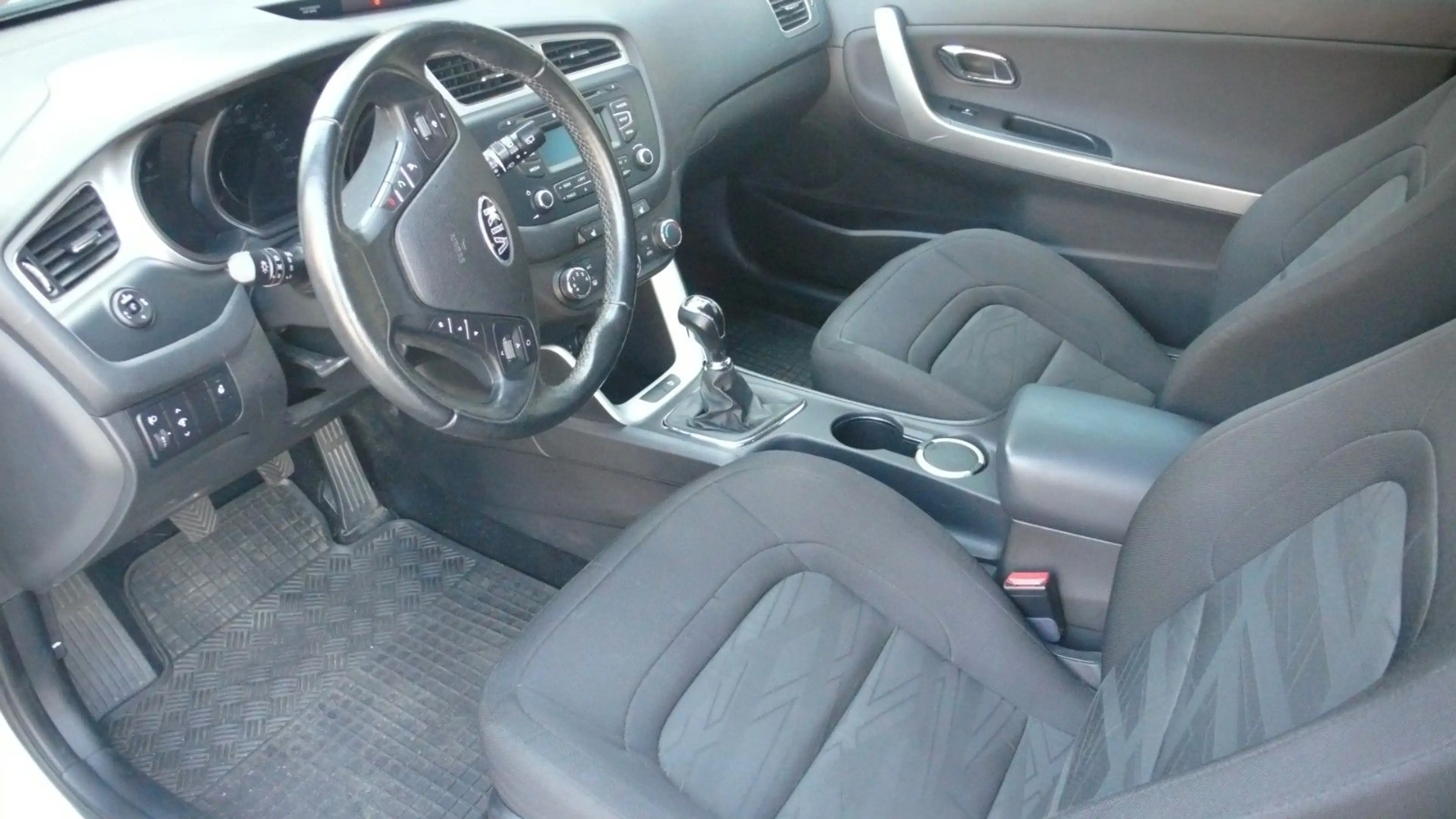 Kia ProCeed / pro_cee'd ProCeed 1.6 Edition 7 Emotion Klima Ganzjahresre — photo 9