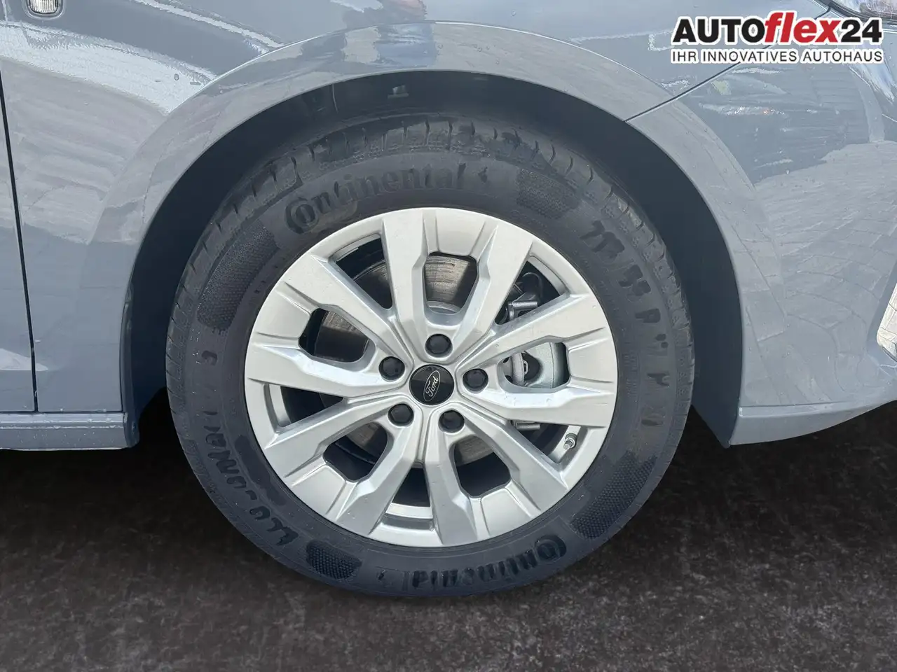Ford Tourneo Connect Grand Titanium 2,0 TDCI L2 7 Sitzer Klimaautoma... 9