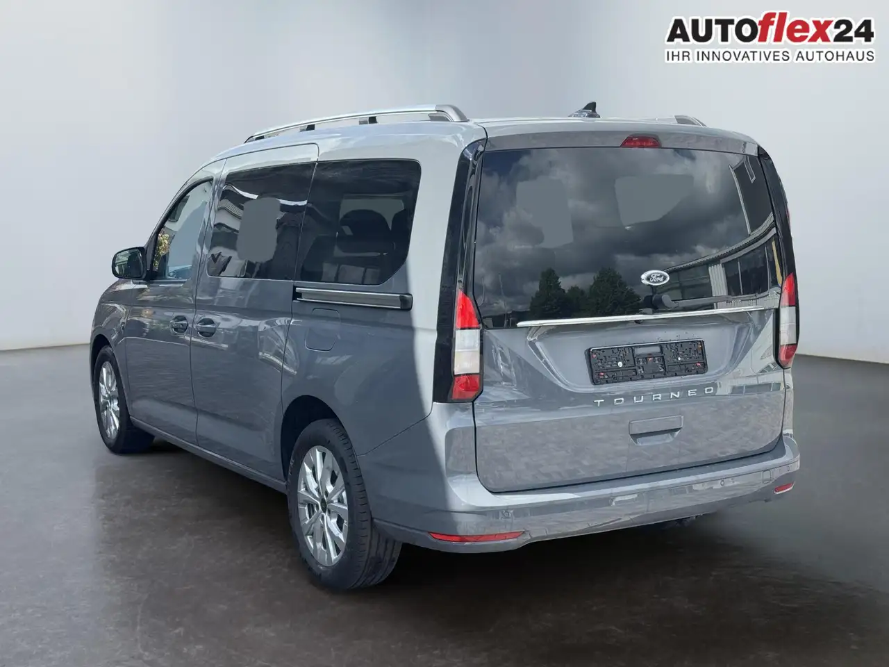 Ford Tourneo Connect Grand Titanium 2,0 TDCI L2 7 Sitzer Klimaautoma... 6