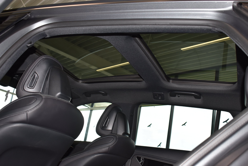 Mercedes-Benz C 300 C 300 e T //AMG Sport //Night //Pano — photo 15