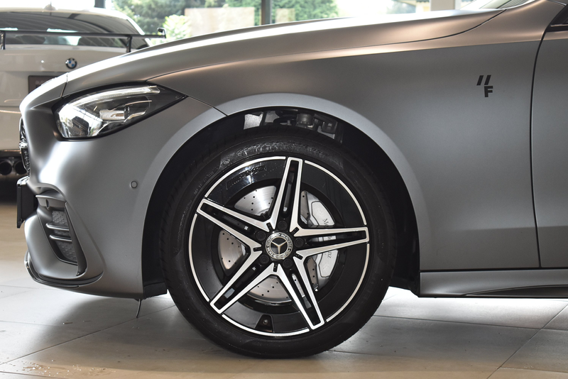 Mercedes-Benz C 300 C 300 e T //AMG Sport //Night //Pano — photo 5
