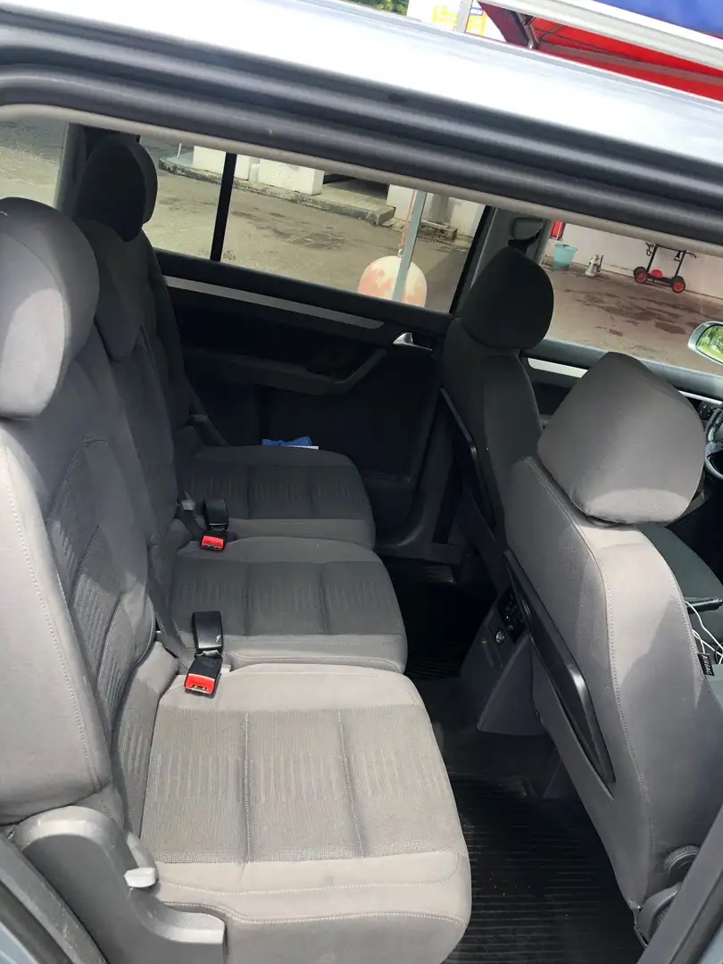 Volkswagen Touran 2.0 tdi Highline dpf - 2