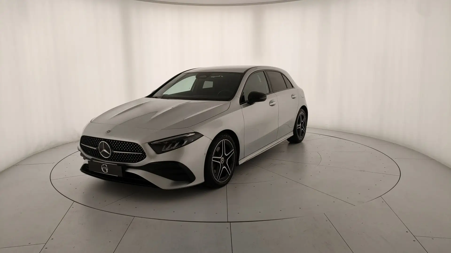 Mercedes-Benz A 200 d AMG Line Advanced Plus auto Zilver - 1