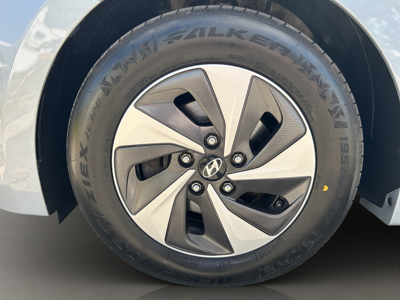 Hyundai IONIQ 1.6 GDI Hybrid Style NAVI LED LM — photo 15
