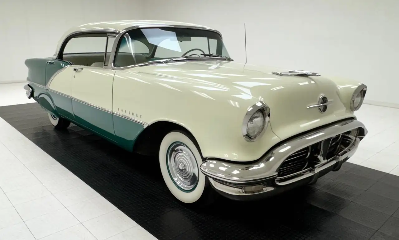 Oldsmobile Holiday 4 Door Hardtop, foto 7