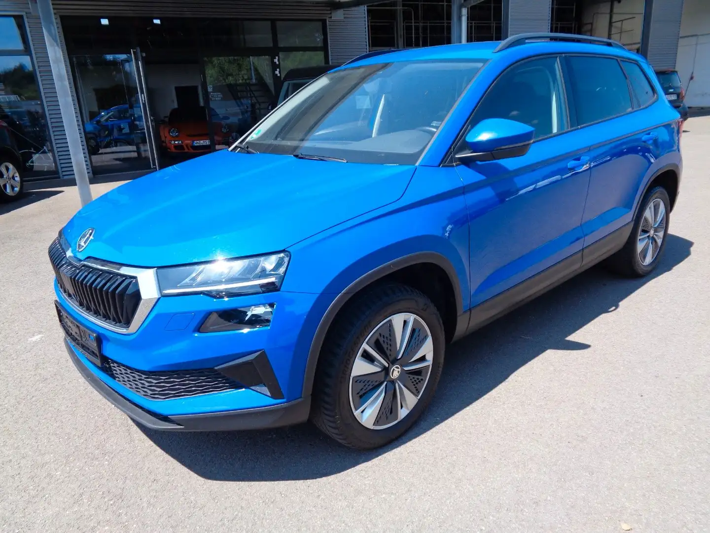 Skoda Karoq Ambition Blau - 1