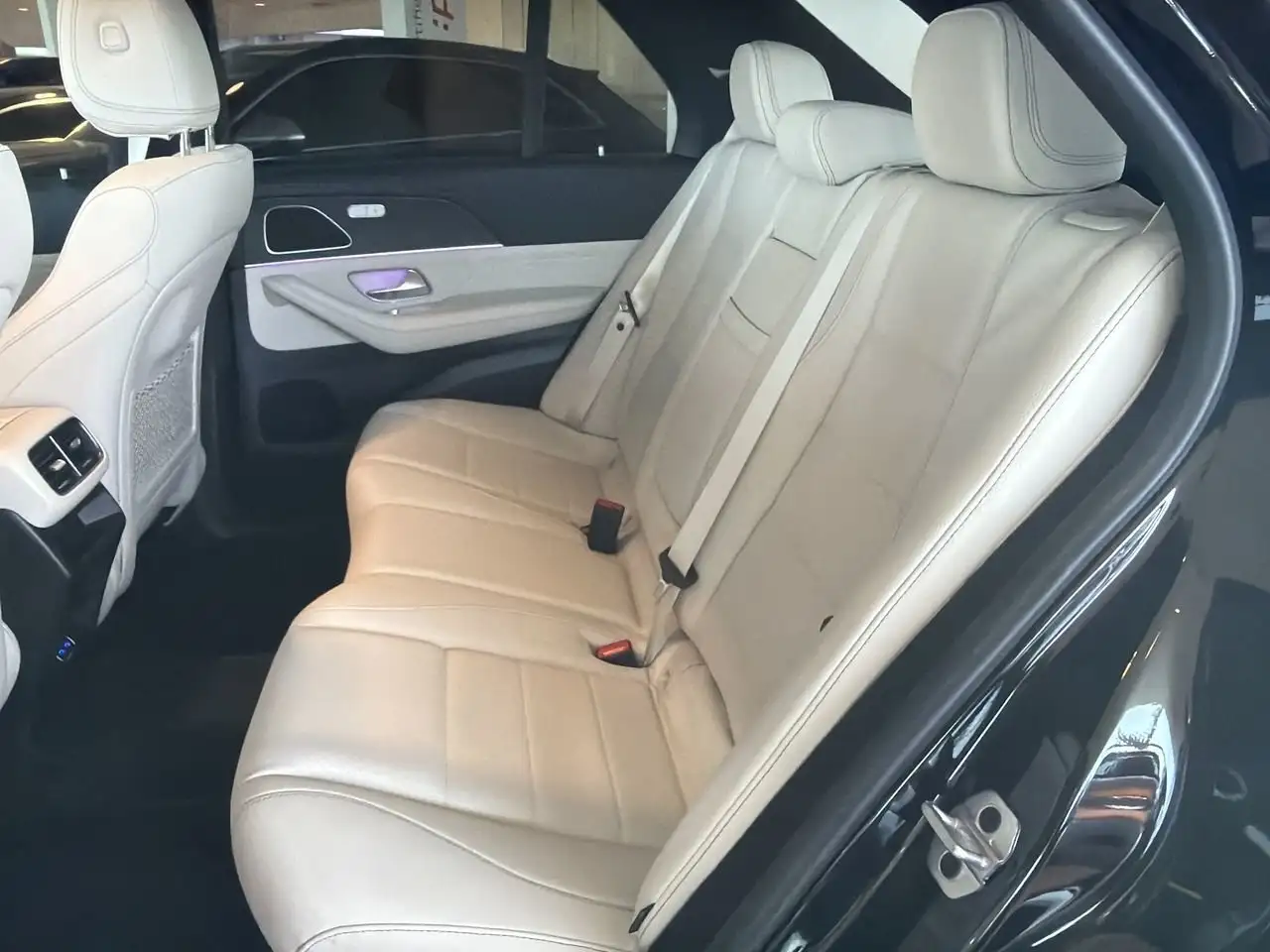 Mercedes-Benz GLE снимка Mercedes-Benz GLE