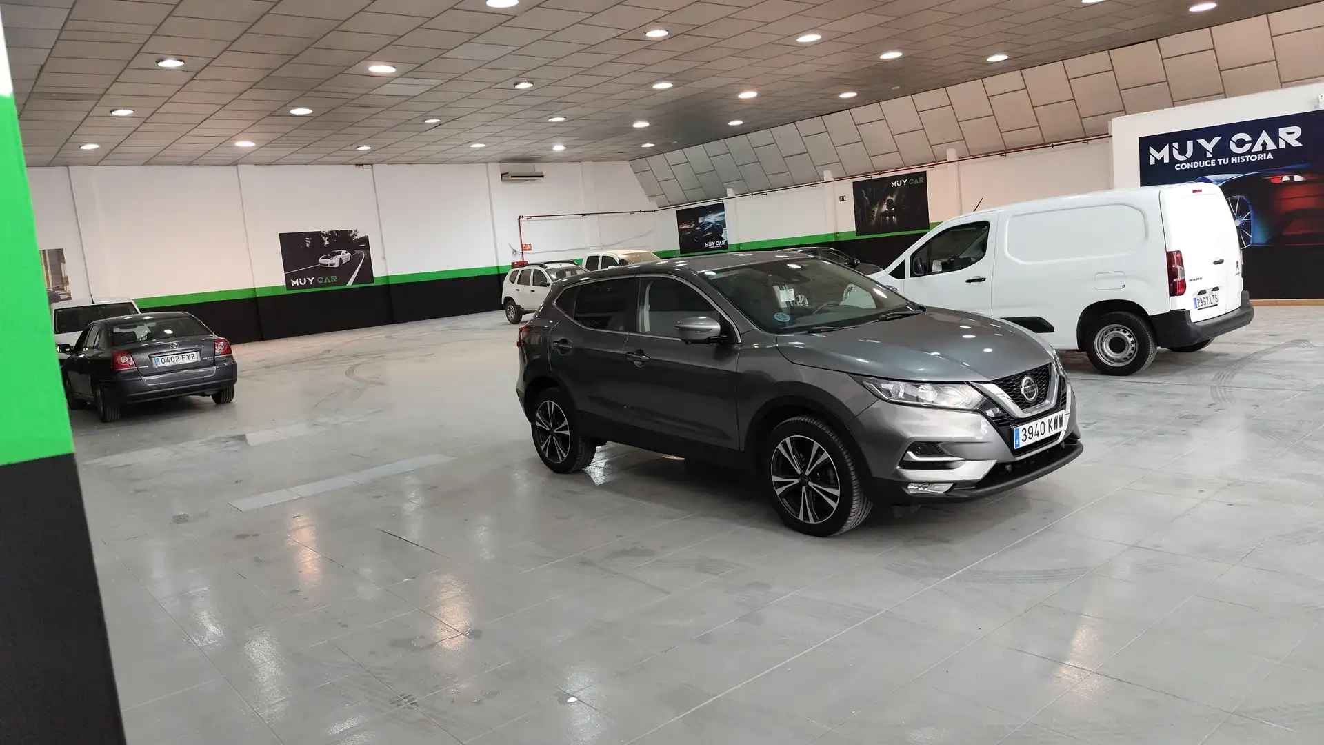 Nissan Qashqai 1.7dCI Acenta 4x4-I Gris - 2