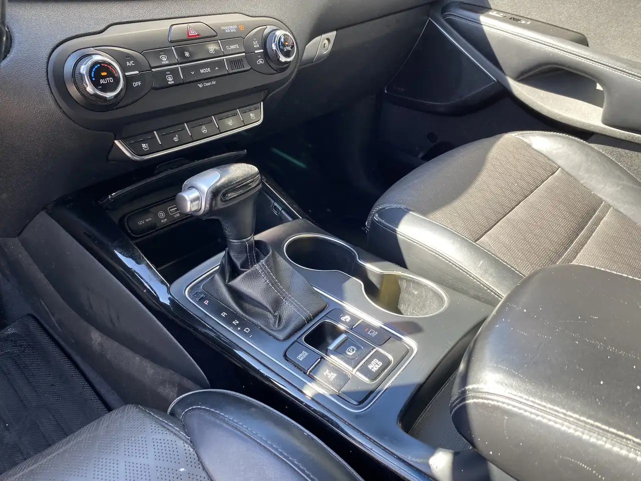 Kia Sorento снимка Kia Sorento