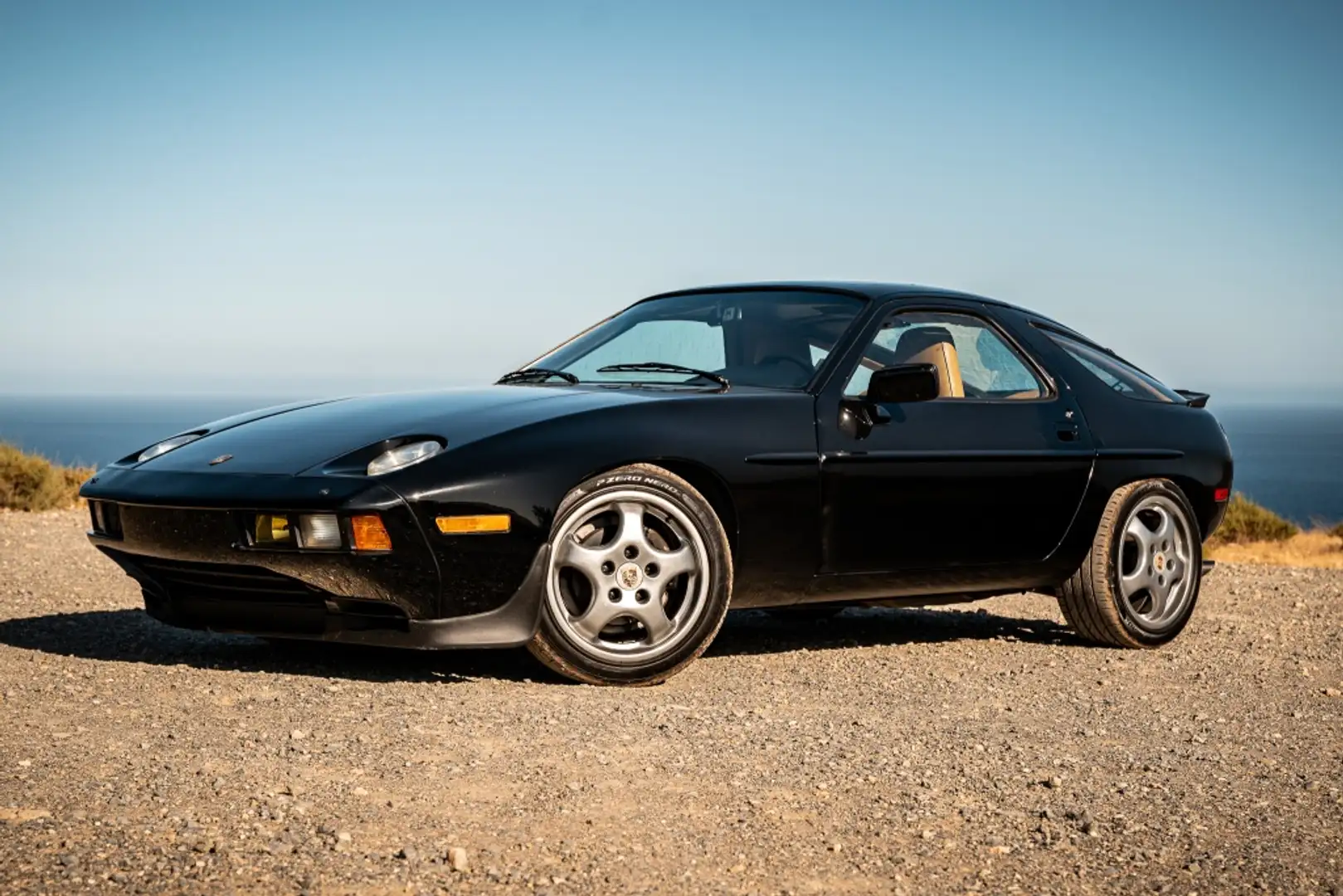 Porsche 928 4.7 S Negro - 1