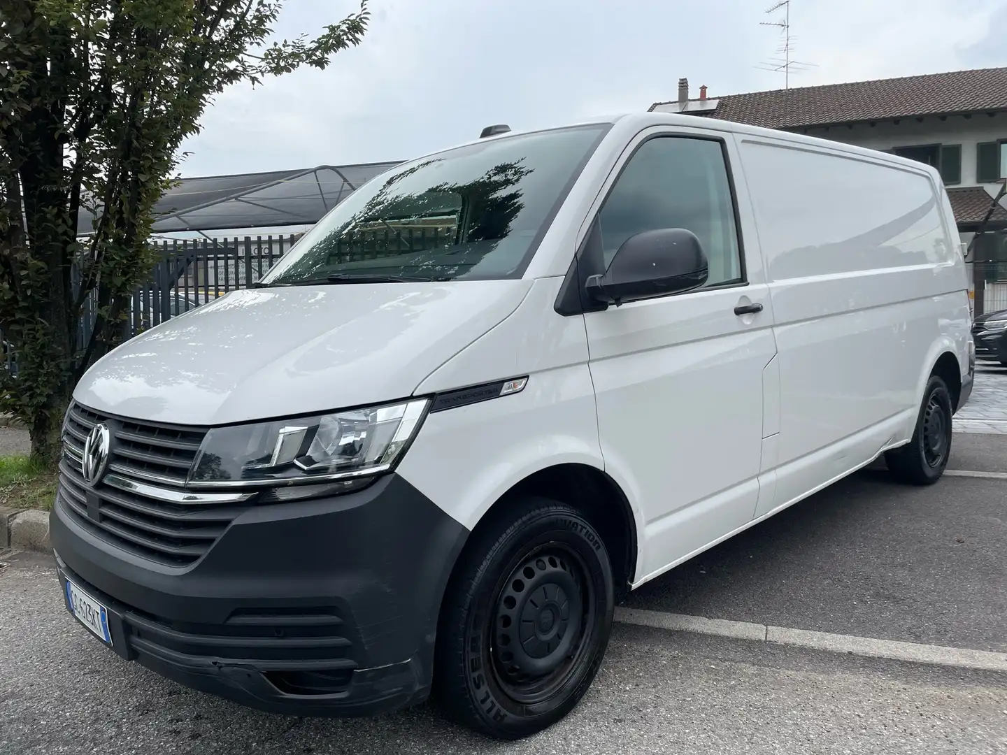 Volkswagen T6.1 Transporter Passo Lungo Alb - 2