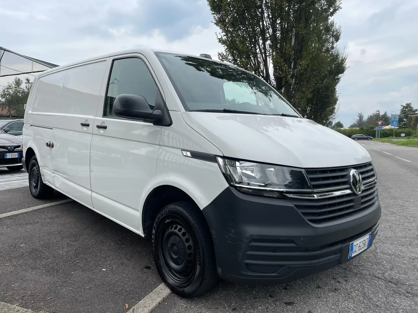 Volkswagen T6.1 Transporter Passo Lungo Alb - 1