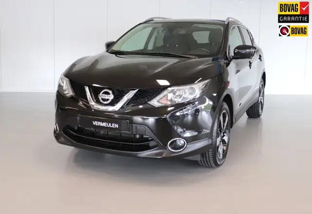 Nissan Qashqai 1.2 N-Connecta met trekhaak en panorama dak